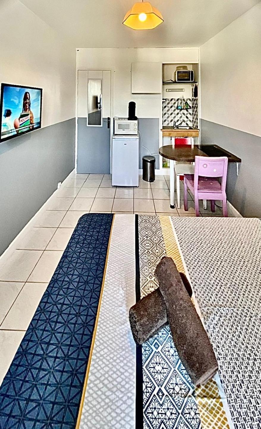 Appartement Proche Gare Et Centre Ville Melun Exterior photo