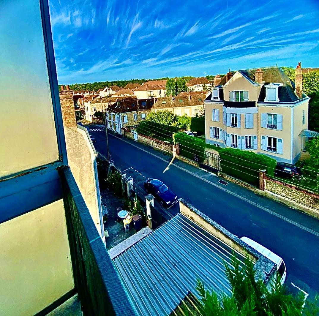 Appartement Proche Gare Et Centre Ville Melun Exterior photo