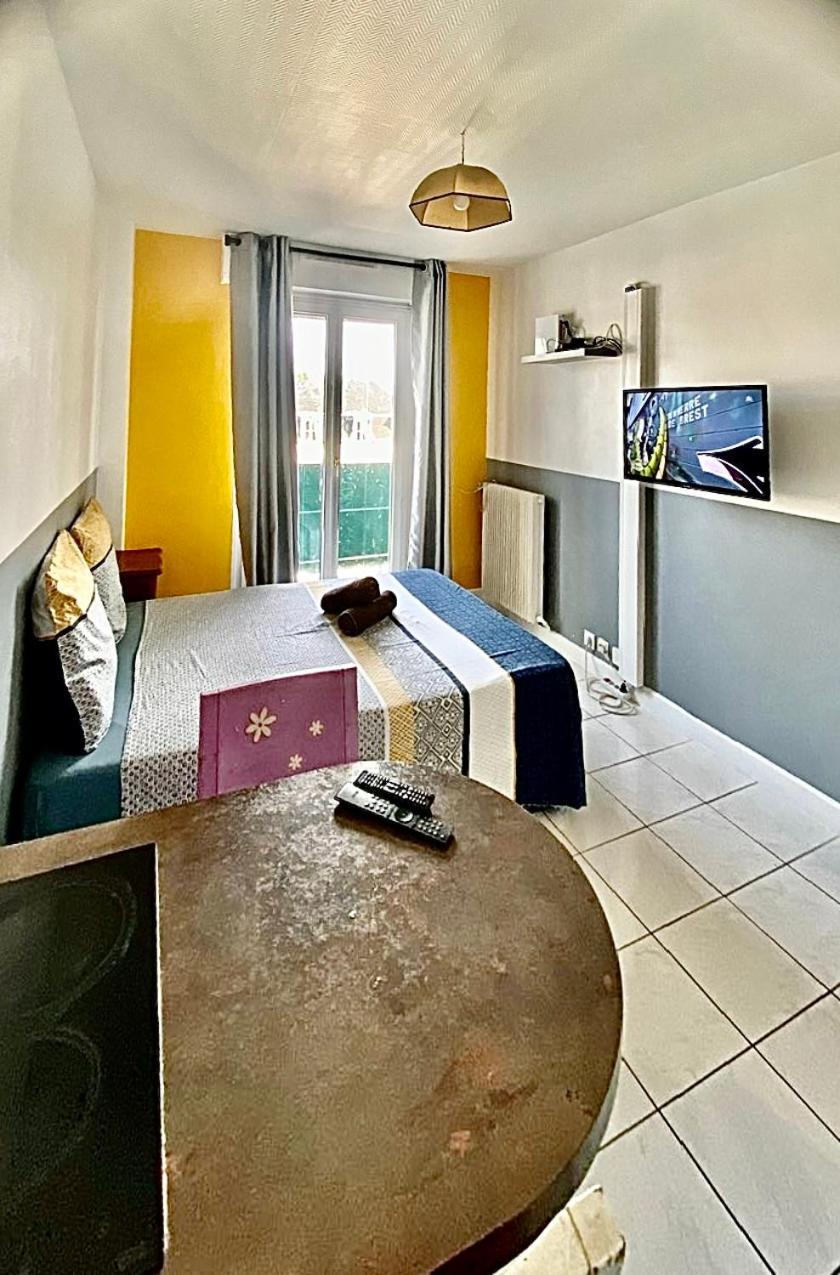 Appartement Proche Gare Et Centre Ville Melun Exterior photo
