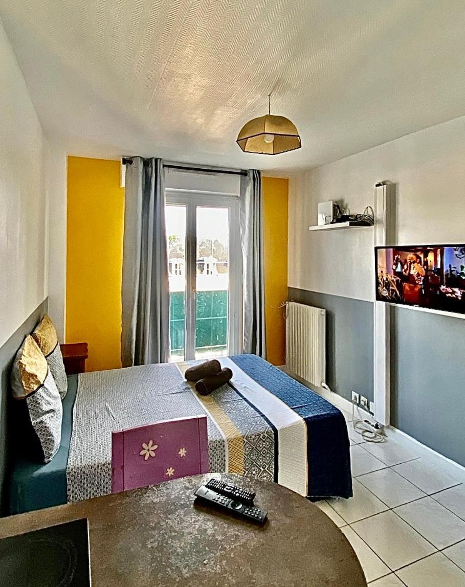 Appartement Proche Gare Et Centre Ville Melun Exterior photo